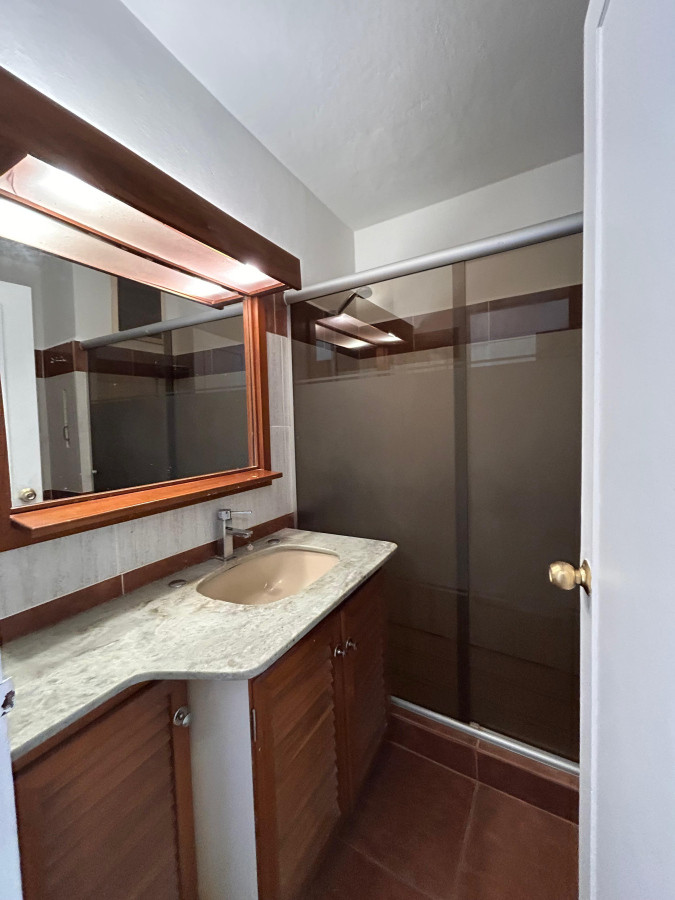 Apartamento ID.4793 - Alquiler Apartamento 3 Dormitorios Punta Carretas con balcón 