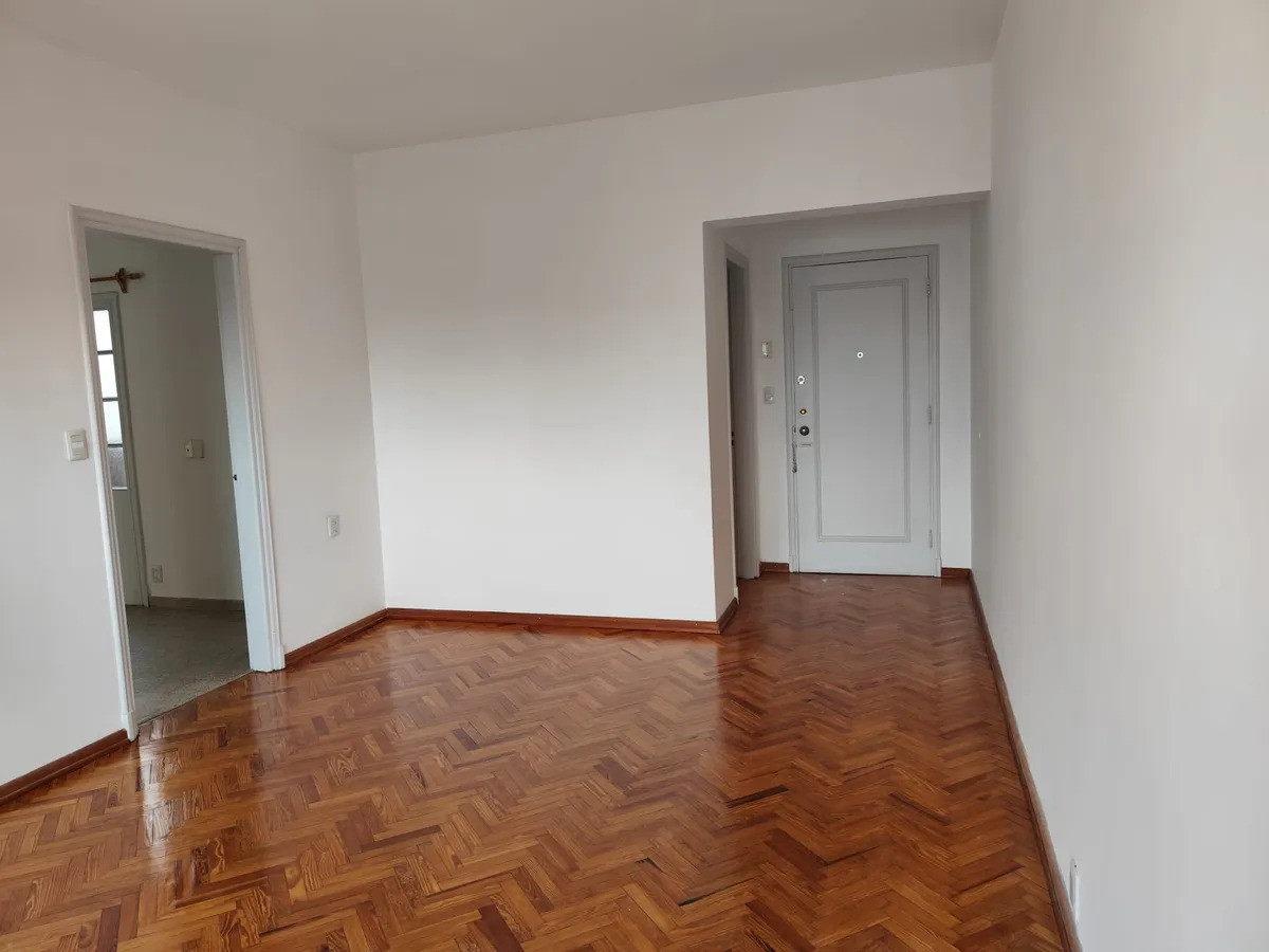 Apartamento ID.5383 - Alquiler o Venta Apartamento 2 Dormitorios Ciudad Vieja