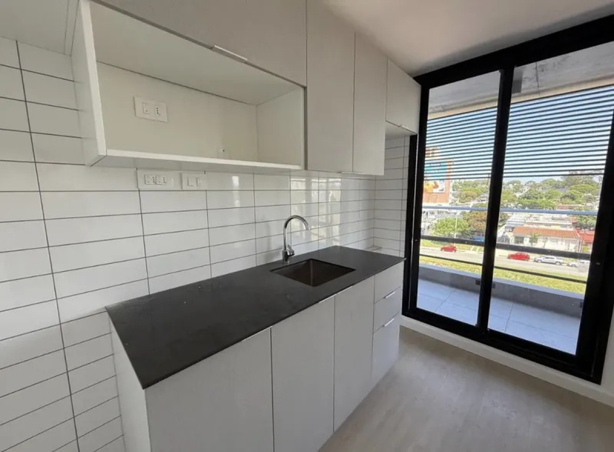 Apartamento ID.6666 - Traspaso Alquiler Apartamento 1 Dormitorio Malvin con balcon