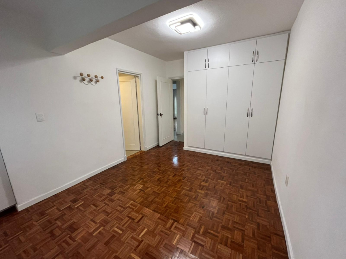 Apartamento ID.5640 - Alquiler Apartamento 4 Dormitorios Pocitos con terraza