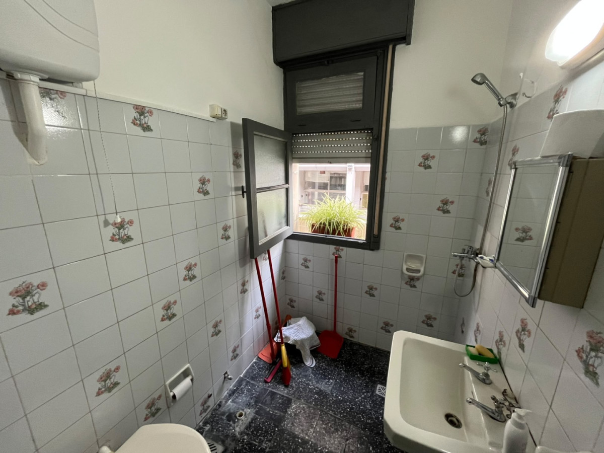Apartamento ID.6505 - Venta Apartamento 1 Dormitorio Ciudad Vieja con balcon