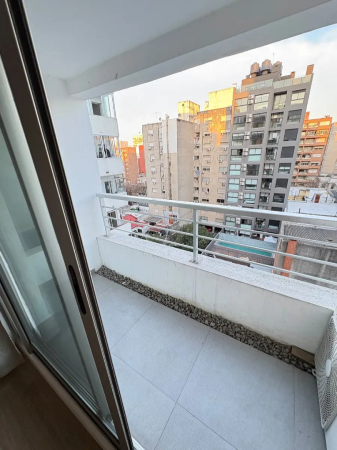 Apartamento ID.6732 - Alquiler Apartamento Monoambiente Pocitos con balcon
