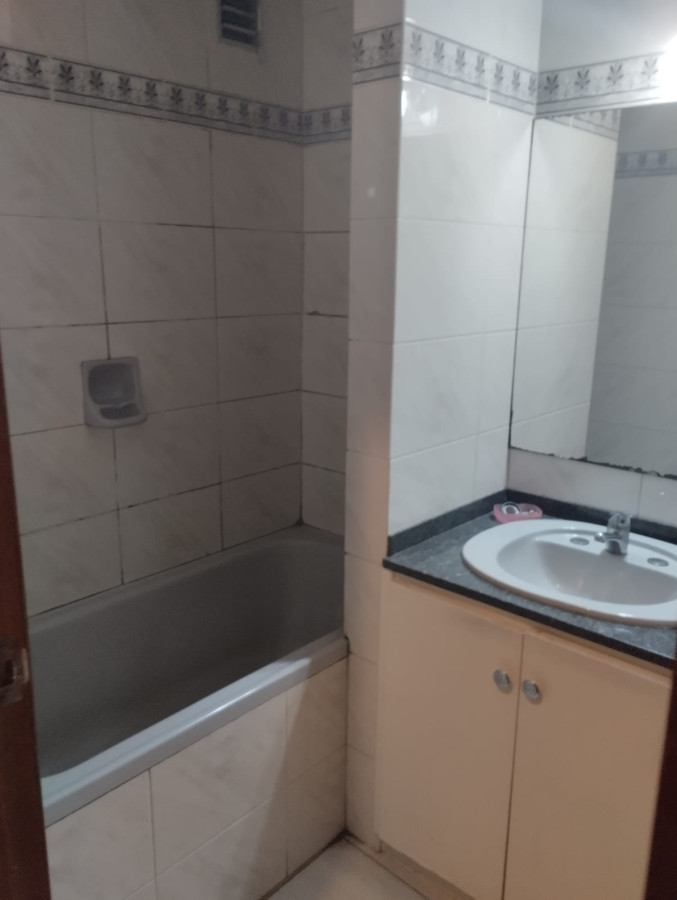 Apartamento ID.4324 - Alquiler Apartamento 4 Dormitorios Punta Carretas con Garaje