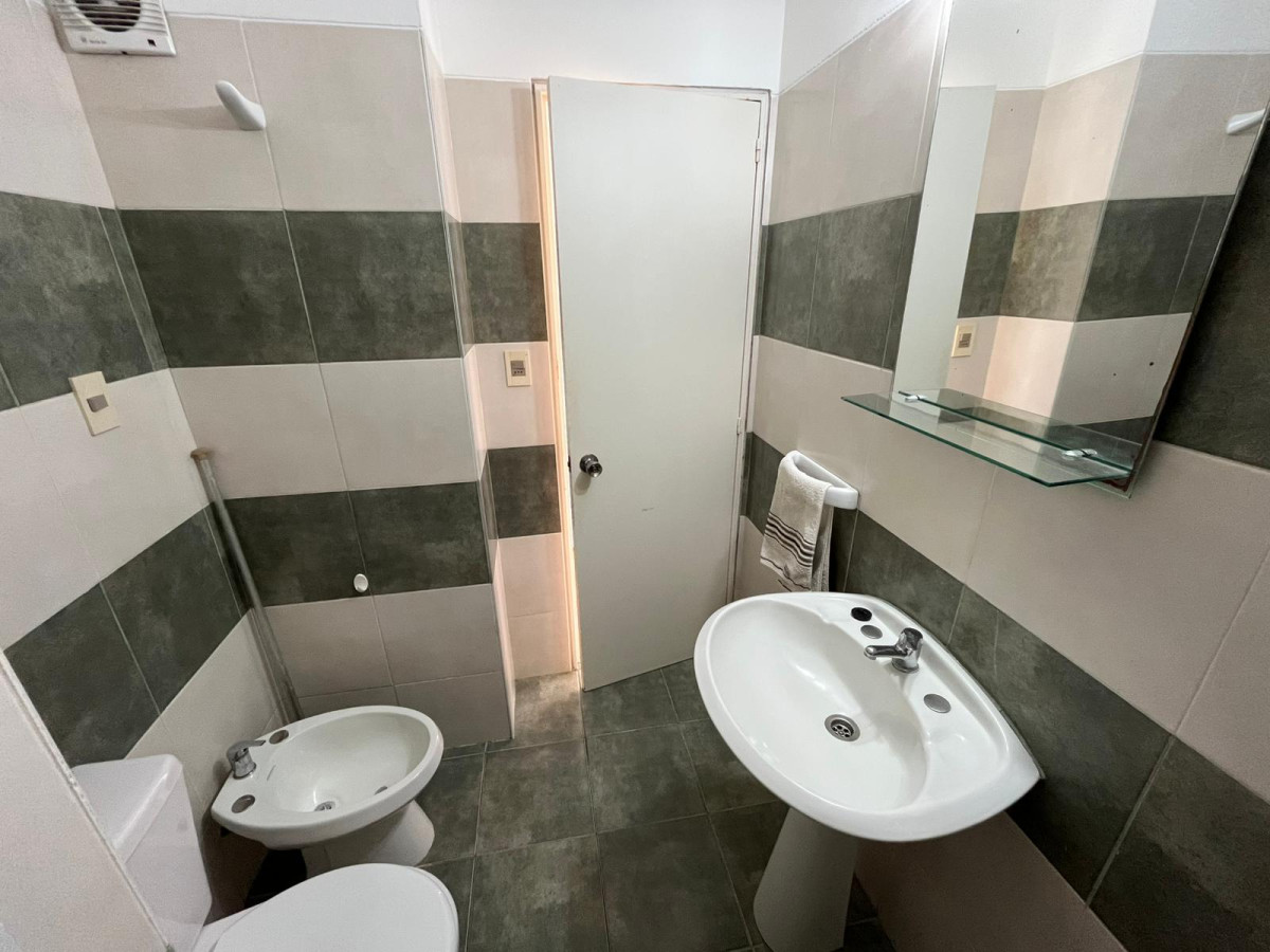 Apartamento ID.5506 - Alquiler Apartamento 1 Dormitorio Pocitos opcion Garaje