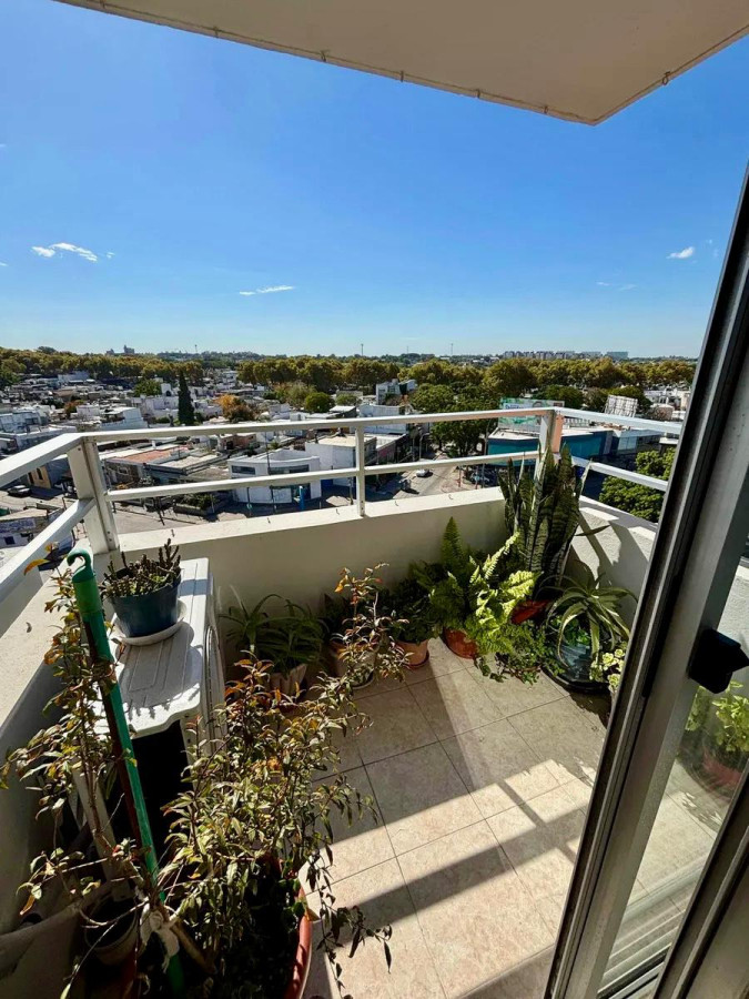 Apartamento ID.4652 - Alquiler Apartamento 2 Dormitorios Buceo con balcon y cochera