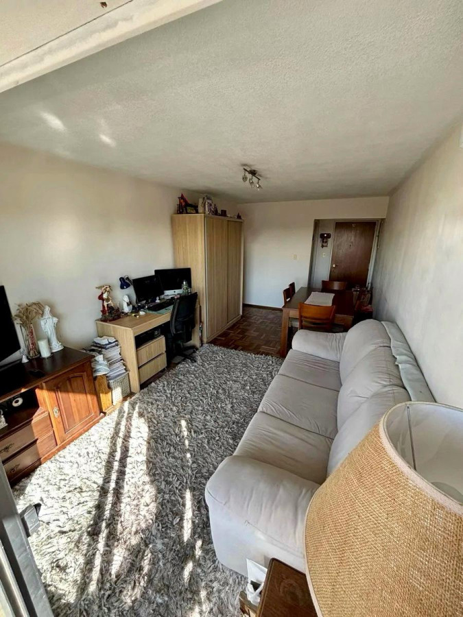 Apartamento ID.4652 - Alquiler Apartamento 2 Dormitorios Buceo con balcon y cochera
