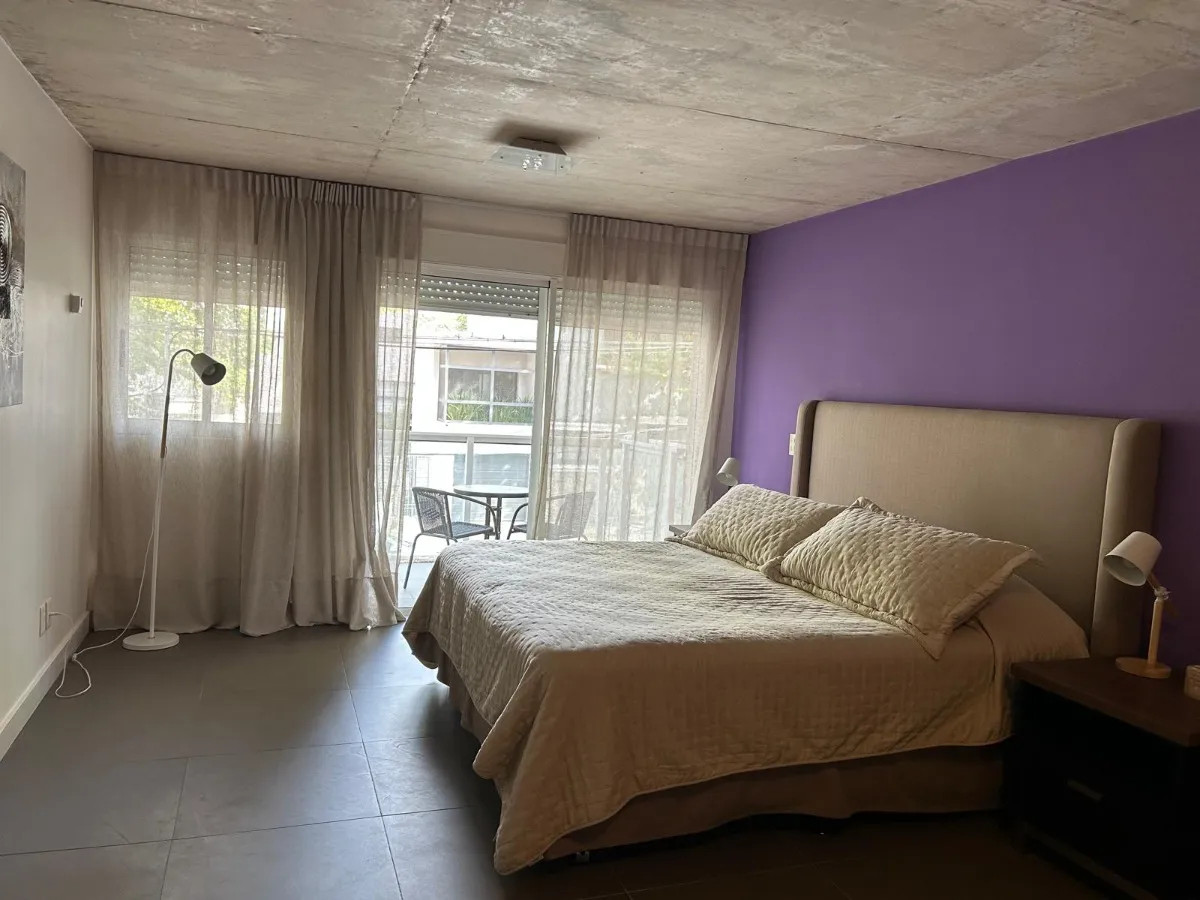 Apartamento ID.4721 - Alquiler Monoambiente Amoblado Pocitos con balcón