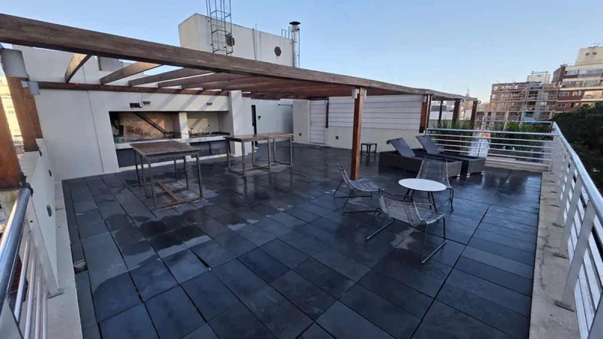 Apartamento ID.6754 - Alquiler Apartamento 1 Dormitorio Pocitos con balcon y garaje 