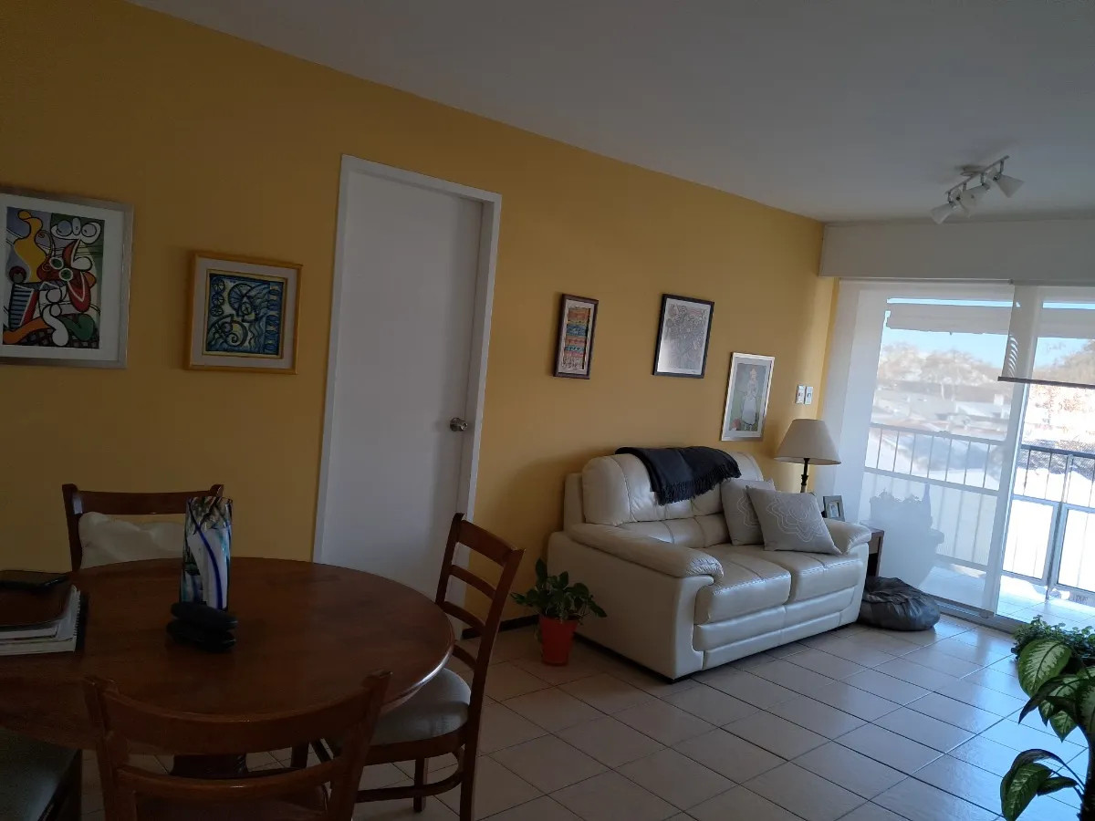 Apartamento ID.4853 - Alquiler Apartamento 2 Dormitorios Aguada con balcón y garaje