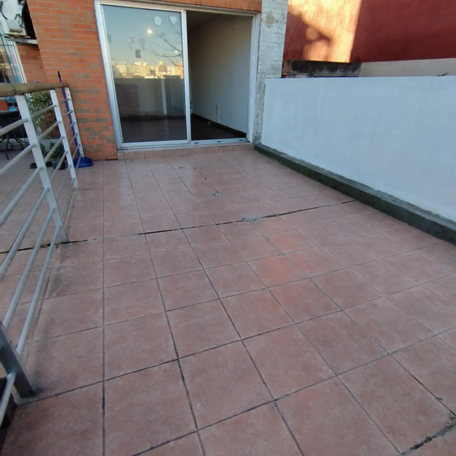 Apartamento ID.5217 - Alquiler Apartamento Monoambiente Pocitos con Patio