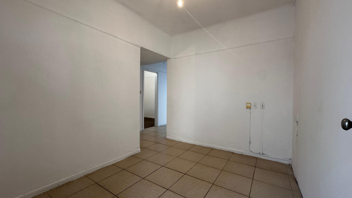 Apartamento ID.4239 - Alquiler Apartamento 3 Dormitorios Cordón con Patio
