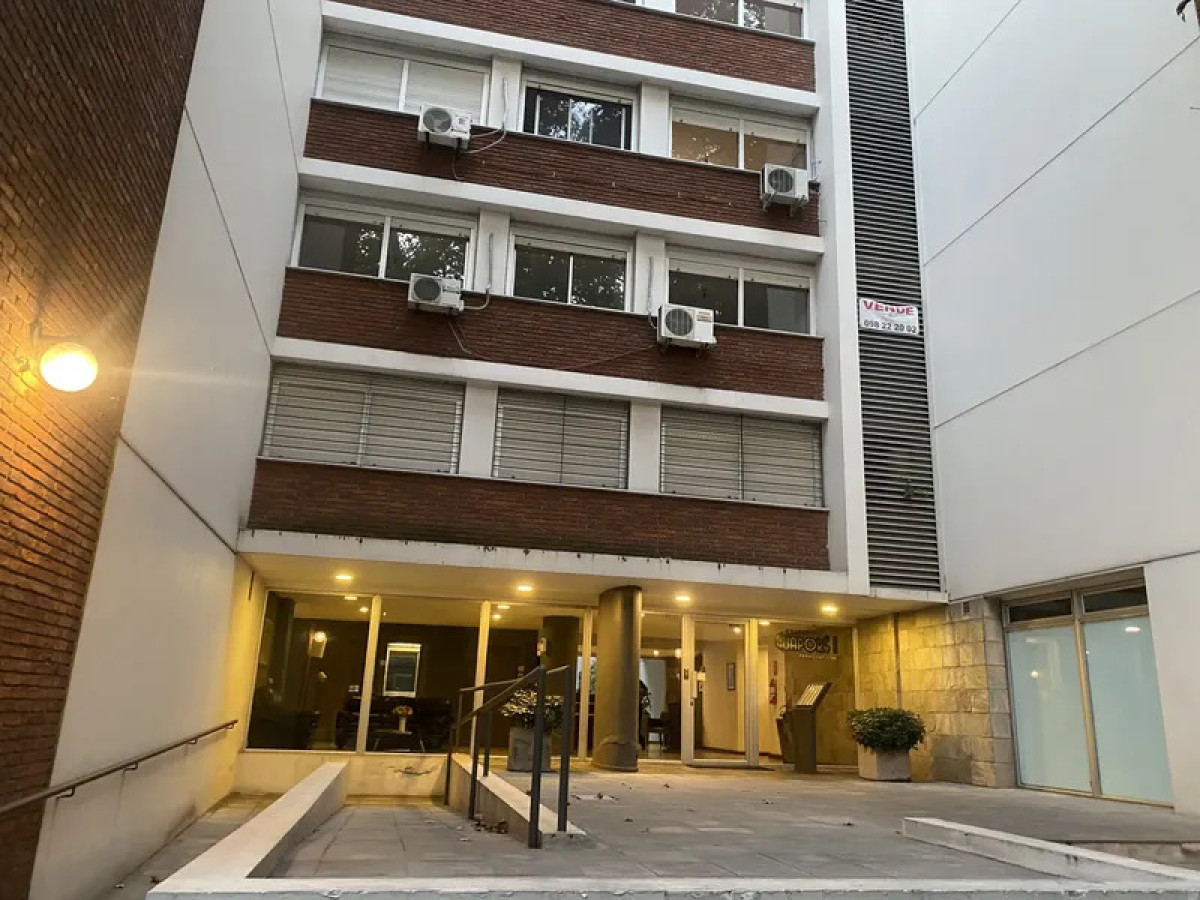 Apartamento ID.6285 - Alquiler Apartamento 2 Dormitorios Aguada con balcon