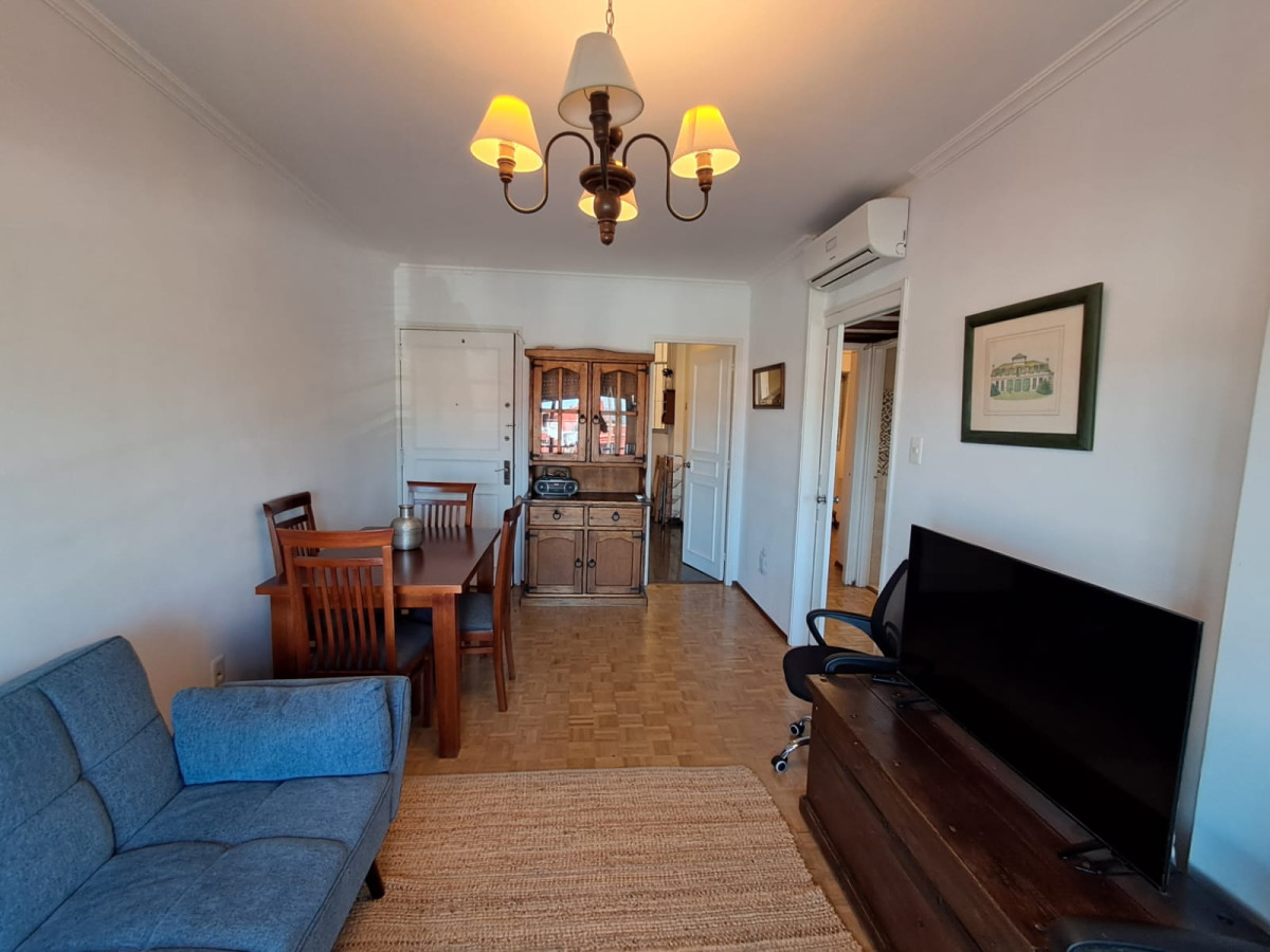 Apartamento ID.4579 - Alquiler Apartamento Amoblado 2 Dormitorios Punta Carretas 