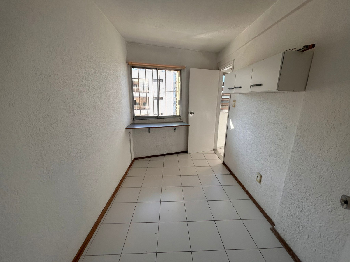 Apartamento ID.4766 - Alquiler Apartamento 4 Dormitorios Punta Carretas con garaje