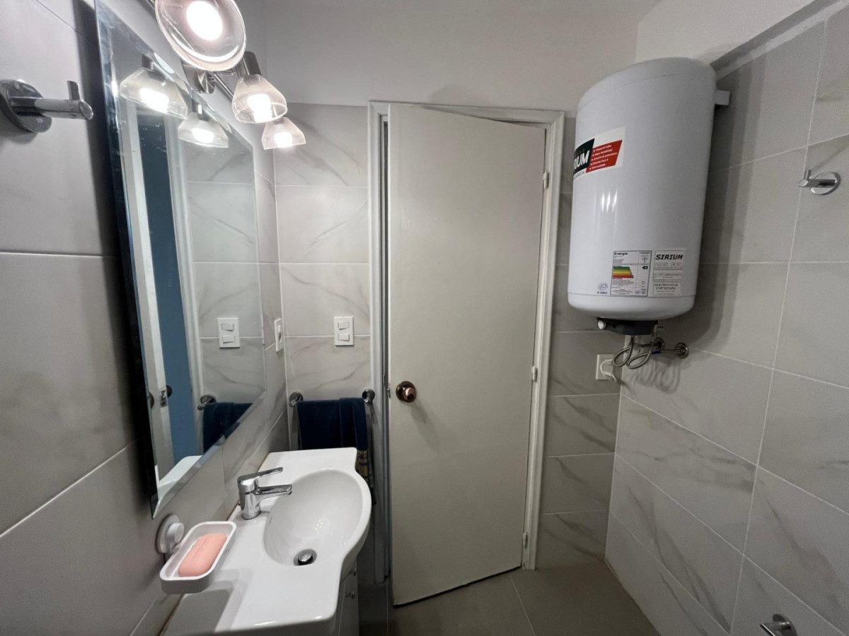 Apartamento ID.5640 - Alquiler Apartamento 4 Dormitorios Pocitos con terraza