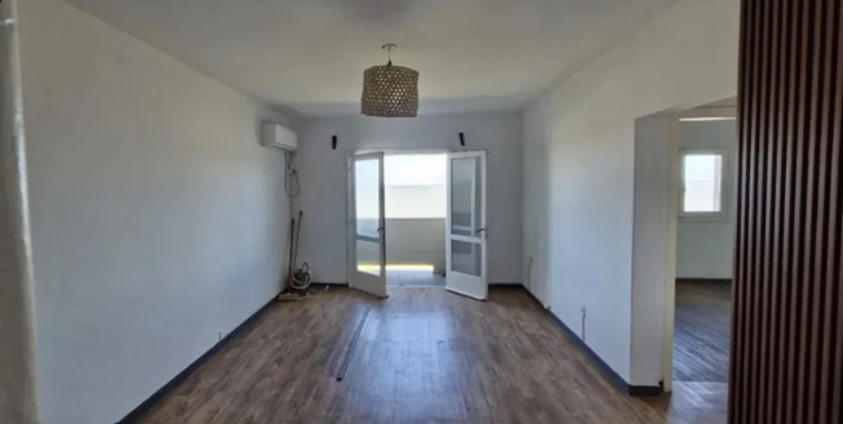 Apartamento ID.5792 - Alquiler Apartamento 2 Dormitorios Ciudad Vieja frente al Mar