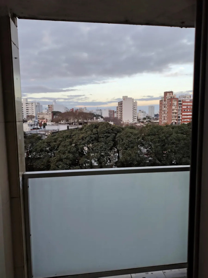 Apartamento ID.6833 - Alquiler Apartamento 1 Dormitorio Parque Rodo balcon y garaje