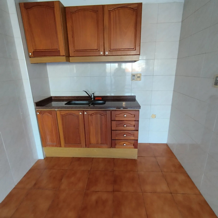 Apartamento ID.5217 - Alquiler Apartamento Monoambiente Pocitos con Patio