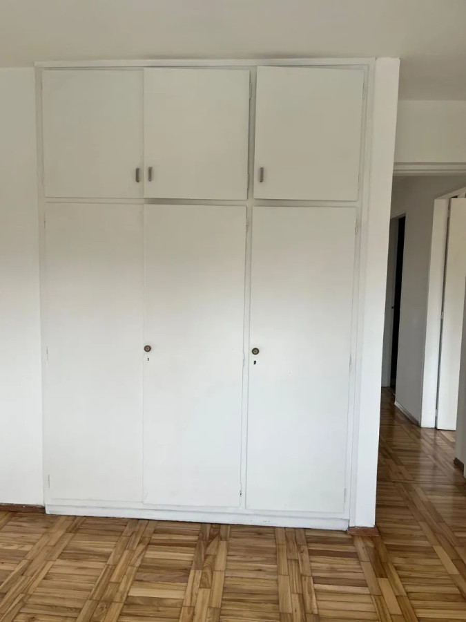 Apartamento ID.4723 - Alquiler Apartamento 2 Dormitorios Cordón con balcón y garaje
