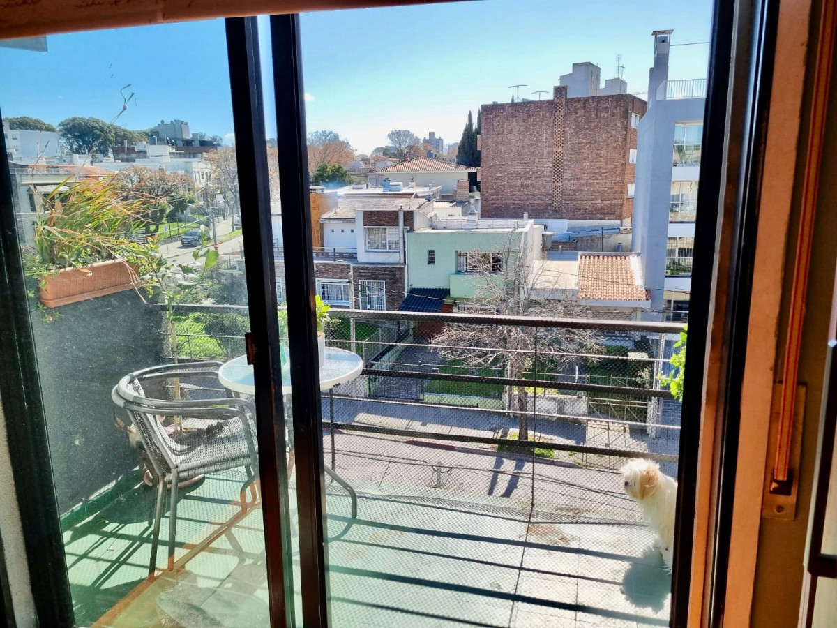 Apartamento ID.3661 - Alquiler Apartamento 2 Dormitorios Malvin Sur con Balcón
