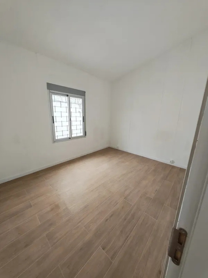 Apartamento ID.6219 - Alquiler Apartamento 2 Dormitorios Buceo con patio y cochera