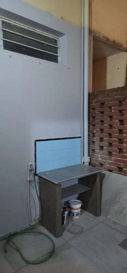 Apartamento ID.4772 - Venta Apartamento 1 Dormitorio La Comercial con patio