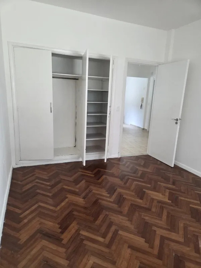Apartamento ID.6827 - Alquiler Apartamento 1 Dormitorio La Comercial con patio 