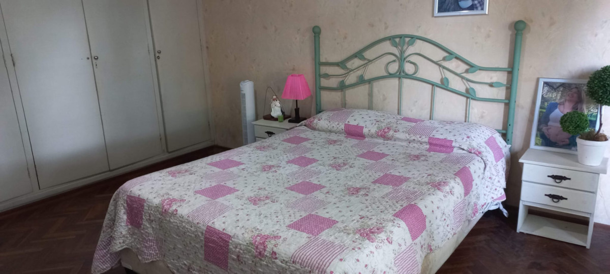 Apartamento ID.6326 - Alquiler Apartamento 4 Dormitorios La Comercial con patio