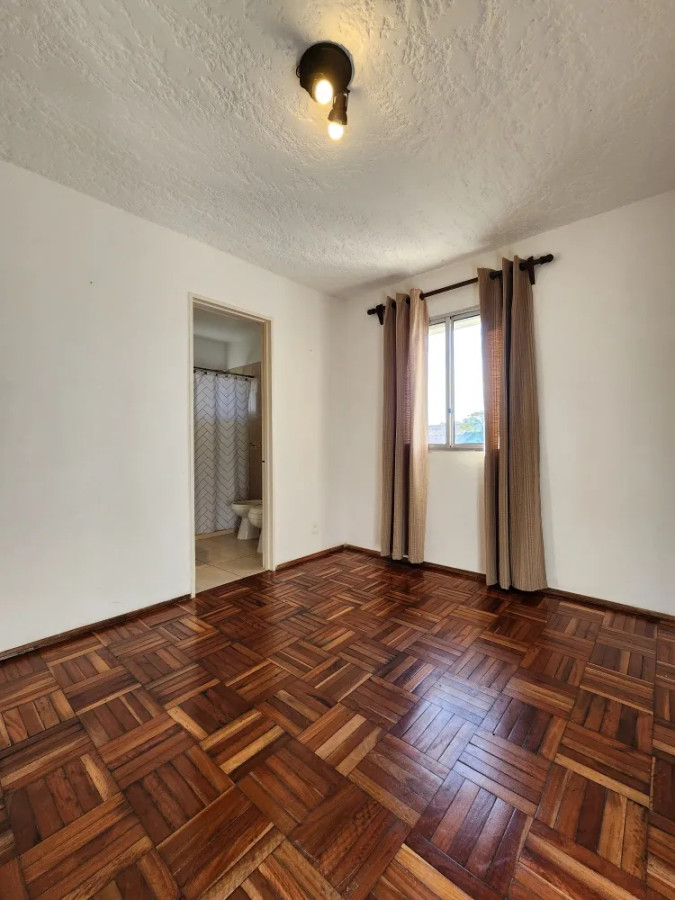 Apartamento ID.4834 - Venta Apartamento 1 Dormitorio Aguada con balcón y cochera 