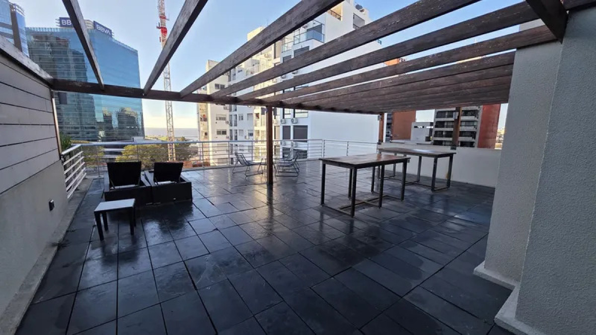 Apartamento ID.6754 - Alquiler Apartamento 1 Dormitorio Pocitos con balcon y garaje 
