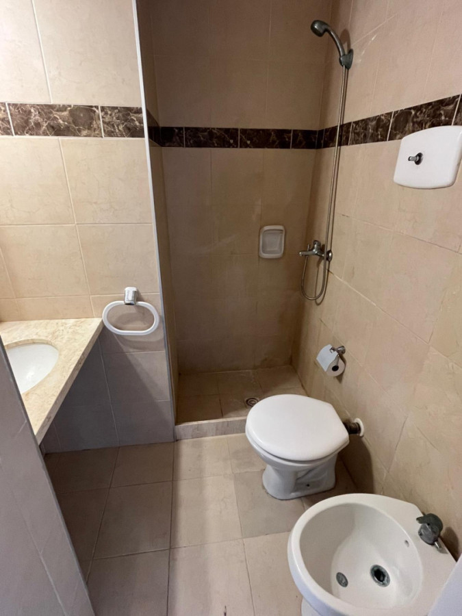 Apartamento ID.5843 - Alquiler Apartamento 1 Dormitorio Pocitos con Balcon 