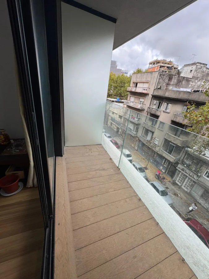 Apartamento ID.4700 - Alquiler Apartamento 2 Dormitorios Centro con cochera  