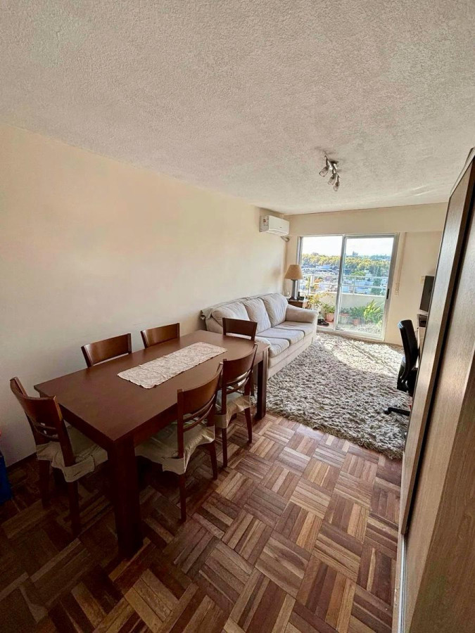 Apartamento ID.4652 - Alquiler Apartamento 2 Dormitorios Buceo con balcon y cochera