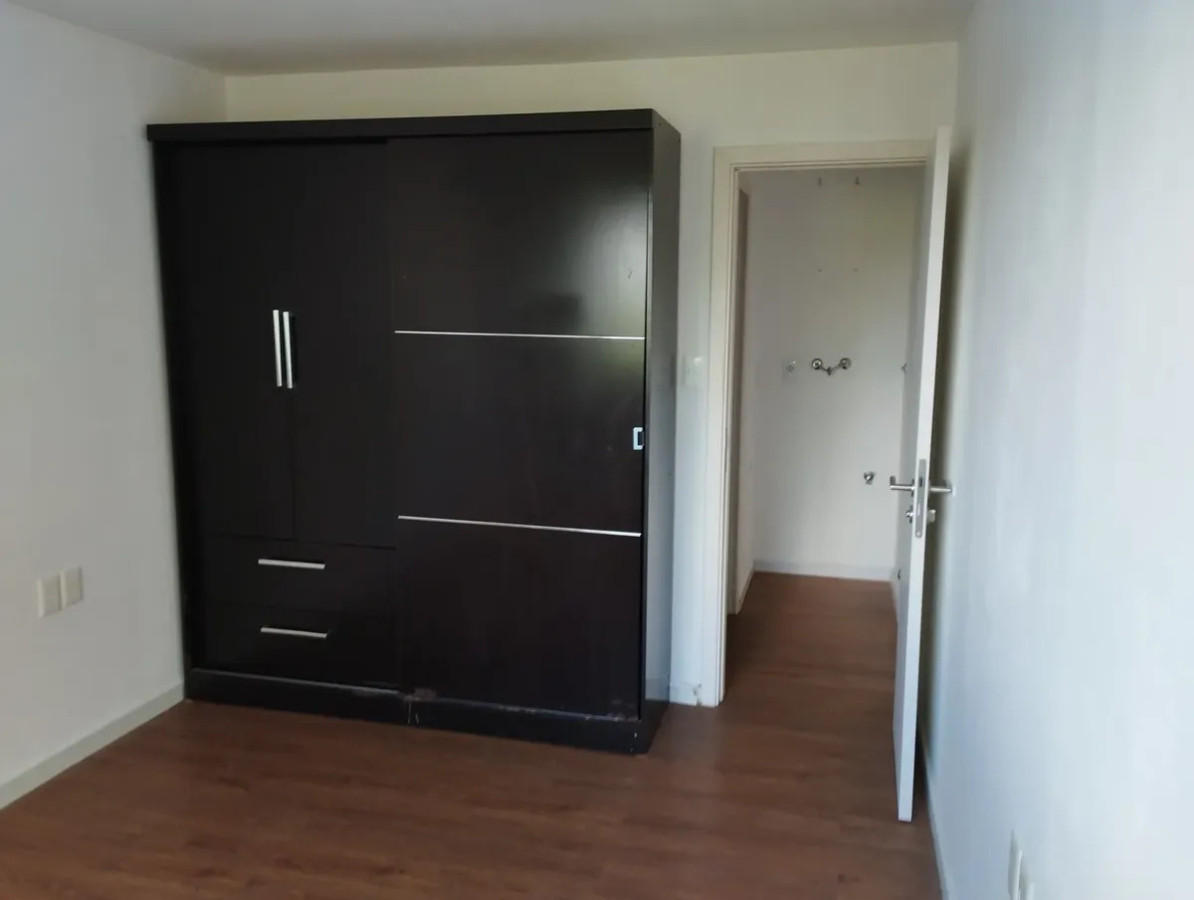 Apartamento ID.6262 - Alquiler Apartamento 1 Dormitorio Brazo Oriental con balconBarrio, Calle , Esquina Superficie Total: m2 Superficie Cubierta: m2 Precio: $ Gastos Comun