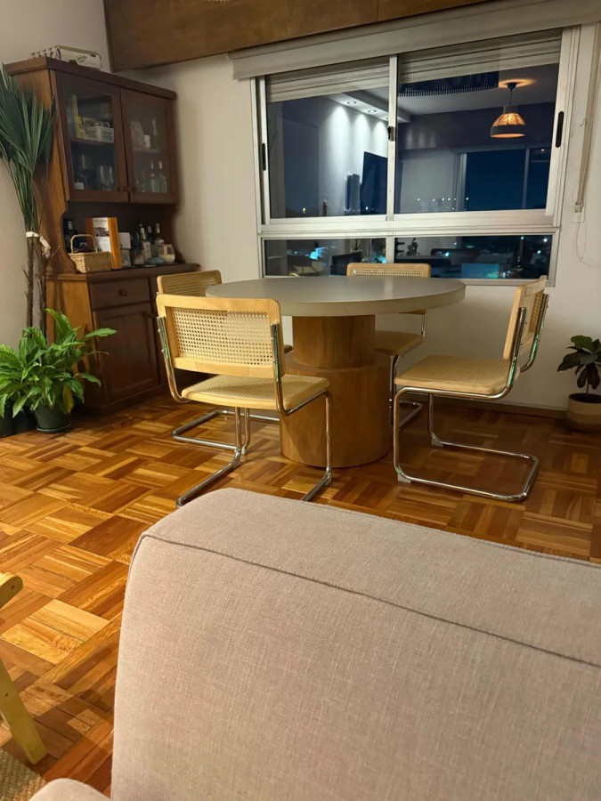 Apartamento ID.5124 - Alquiler Apartamento 2 Dormitorios Malvin con balcon 