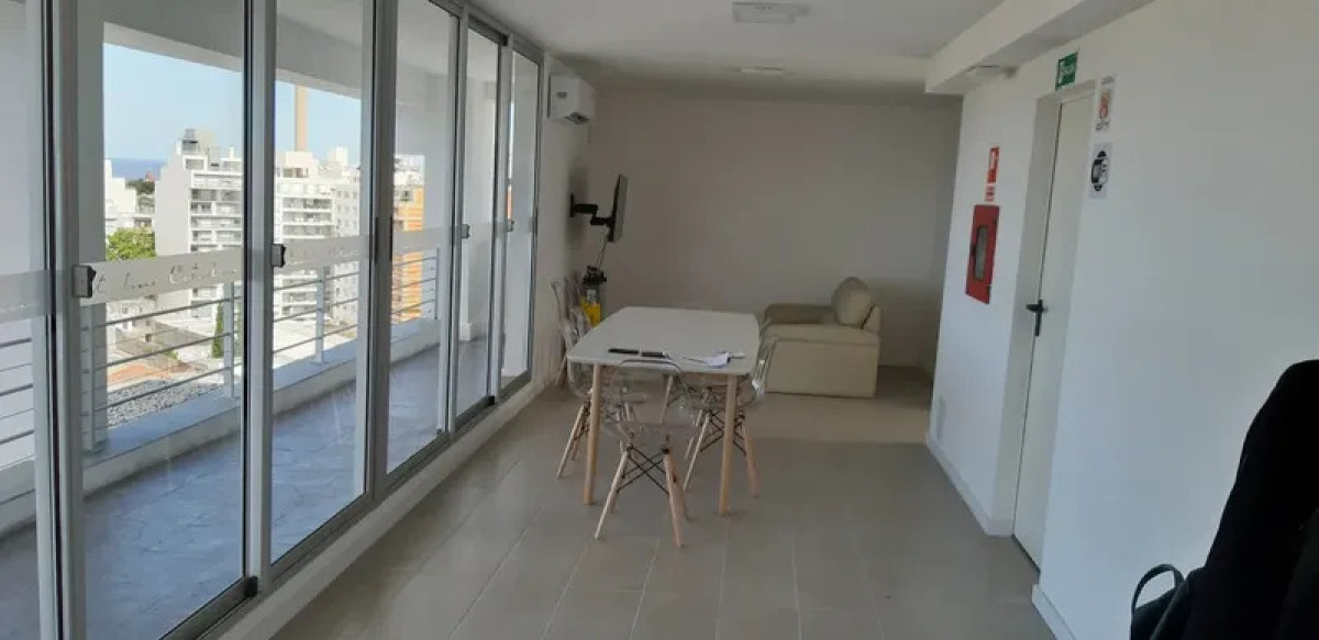 Apartamento ID.6650 - Venta con Renta Apartamento 1 Dormitorio Cordon con balcon