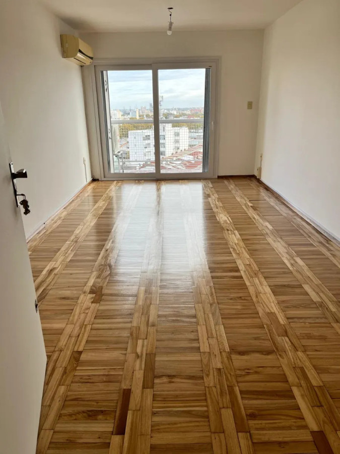 Apartamento ID.4723 - Alquiler Apartamento 2 Dormitorios Cordón con balcón y garaje