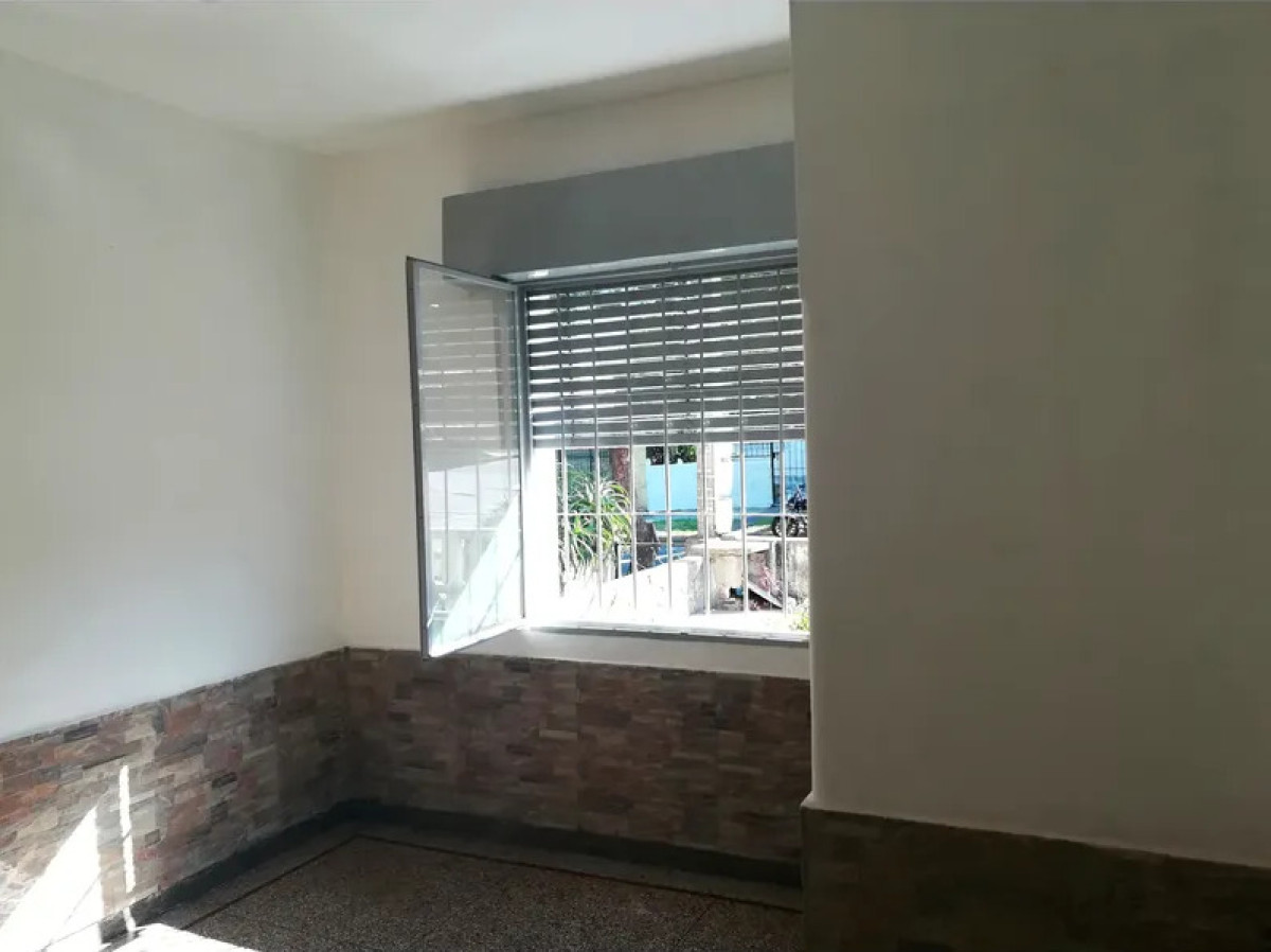 Apartamento ID.6802 - Alquiler Apartamento 2 Dormitorios La Teja con patio
