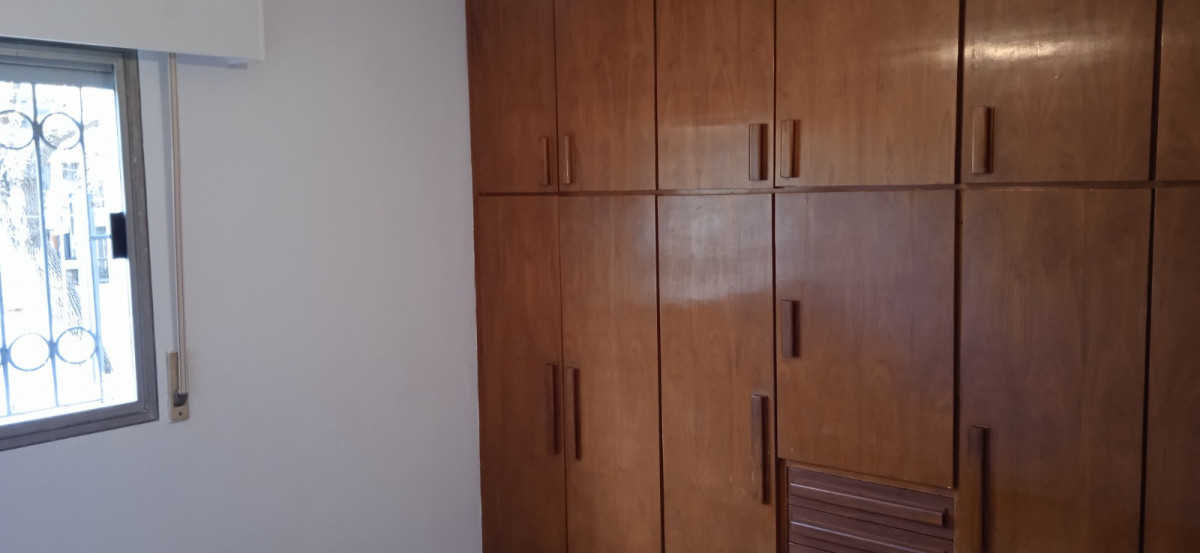 Apartamento ID.6185 - Alquiler Apartamento 3 Dormitorio La Blanqueada con patio