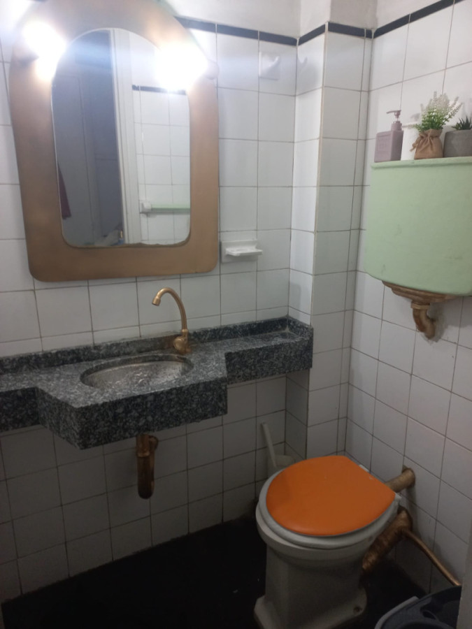 Apartamento ID.6326 - Alquiler Apartamento 4 Dormitorios La Comercial con patio