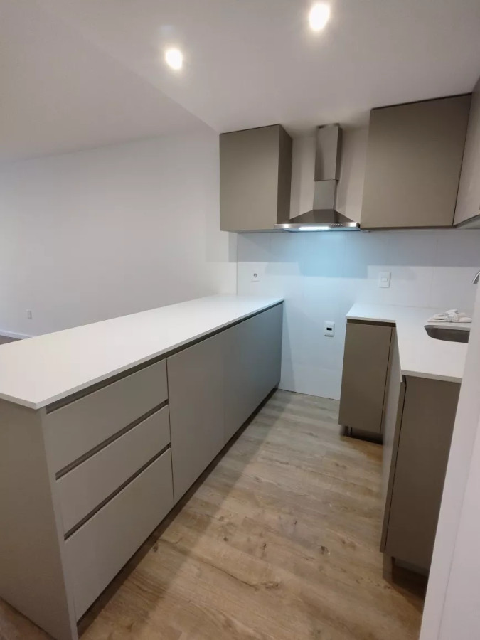 Apartamento ID.4590 - Alquiler Apartamento 2 Dormitorios Cordón con Balcón 
