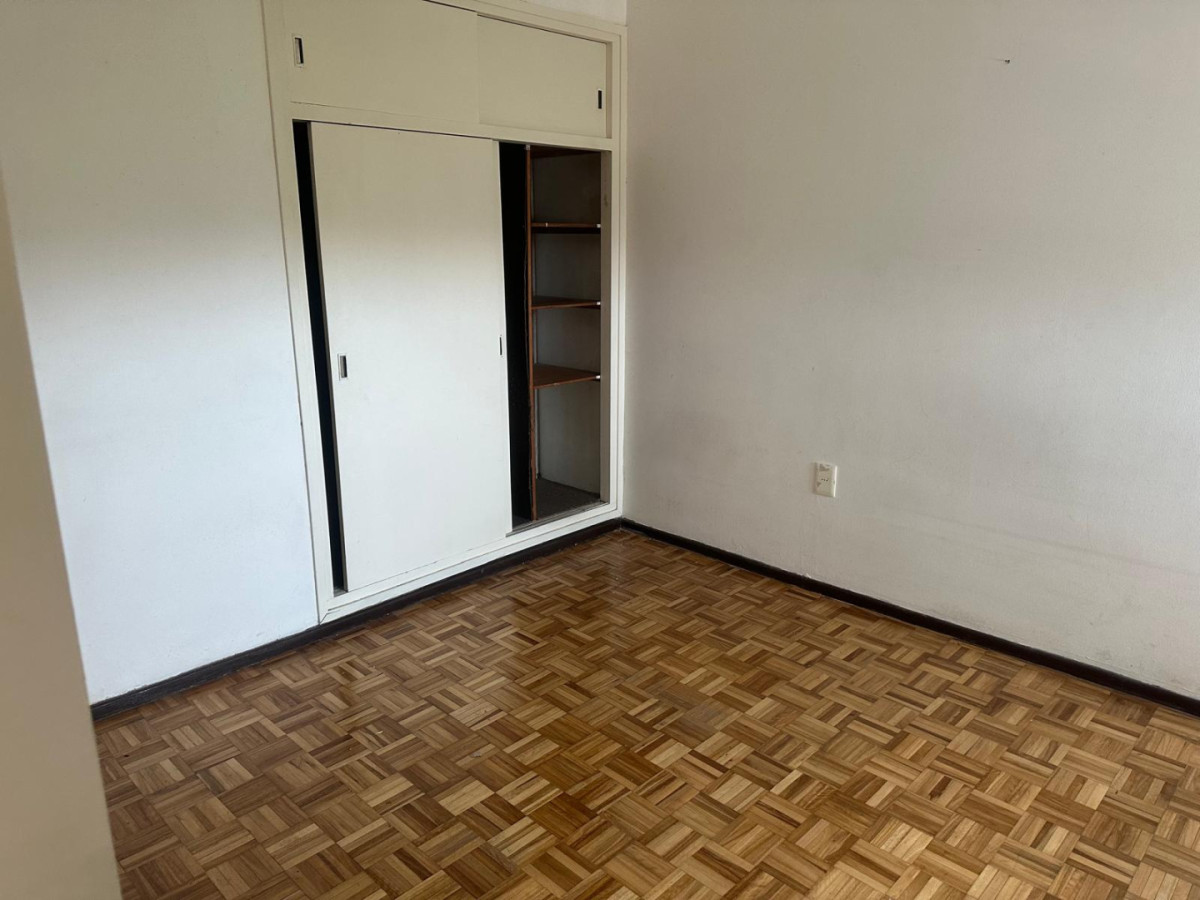 Apartamento ID.6822 - Alquiler Apartamento 2 Dormitorios Parque Batlle con cochera 