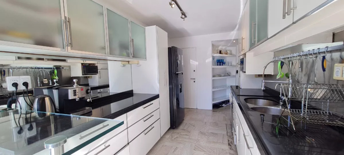 Apartamento ID.4362 - Alquiler Apartamento Amueblado 4 Dormitorios Punta Carretas
