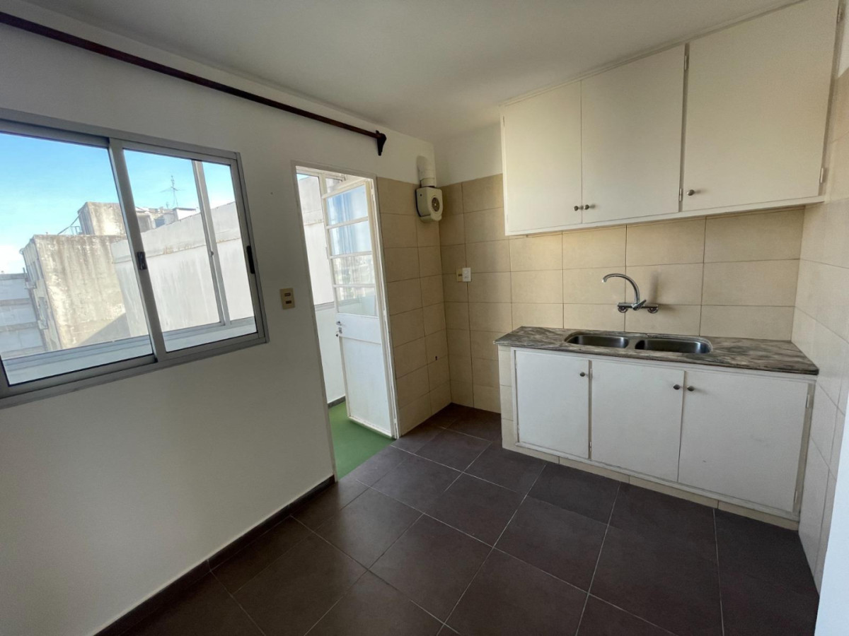 Apartamento ID.5506 - Alquiler Apartamento 1 Dormitorio Pocitos opcion Garaje