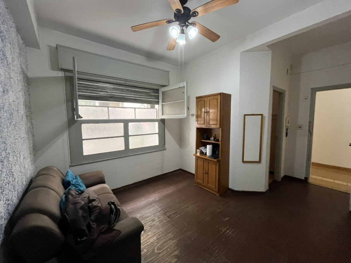 Apartamento ID.6505 - Venta Apartamento 1 Dormitorio Ciudad Vieja con balcon