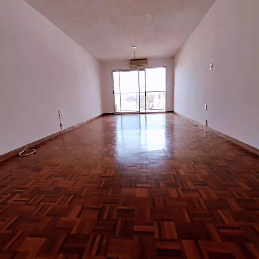 Apartamento ID.5280 - Alquiler Apartamento Monoambiente Pocitos con Balcón