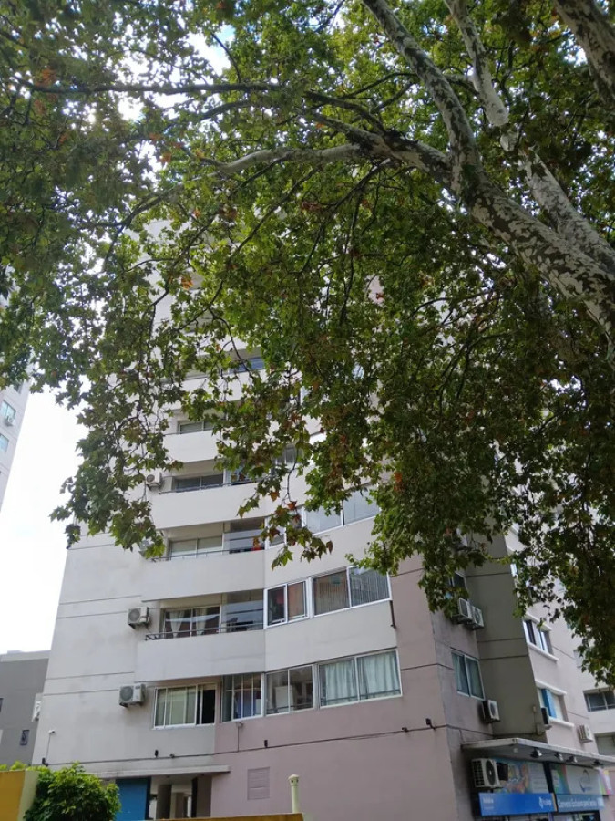 Apartamento ID.6791 - Alquiler Apartamento 2 Dormitorios Tres Cruces con balcon
