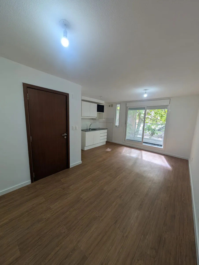 Apartamento ID.5385 - Alquiler Apartamento 1 Dormitorio Cordon con balcon 