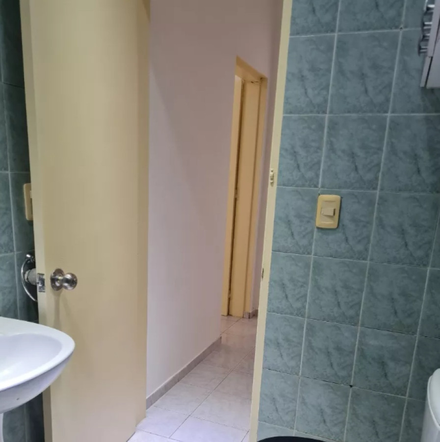 Apartamento ID.3245 - Alquiler Apartamento 2 Dormitorios Barrio Sur con Patio