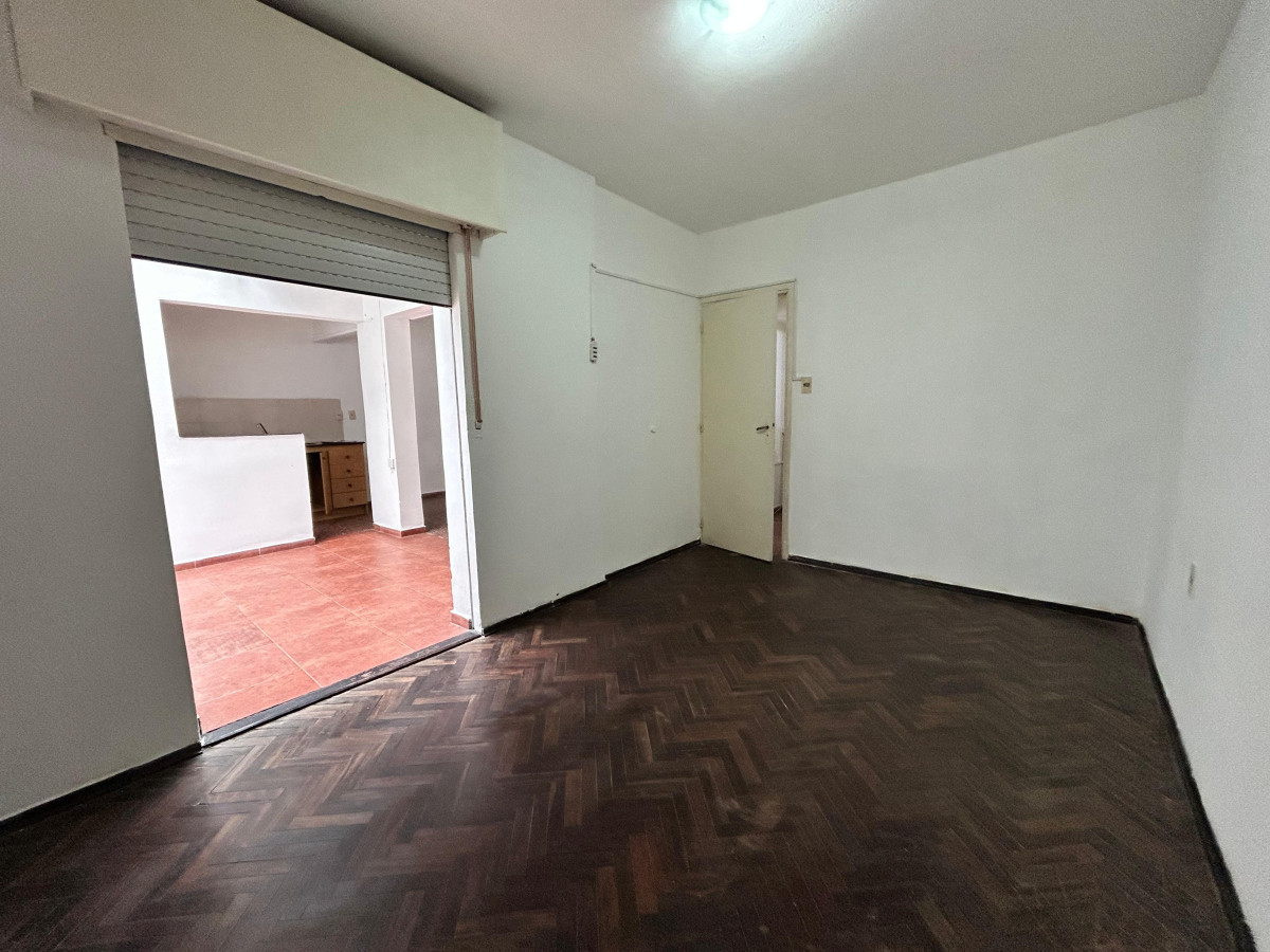 Apartamento ID.4570 - Venta Apartamento 1 Dormitorio La Blanqueada con Patio